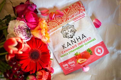 Kanha gummies at The Leaf El Paseo Valentine's Day